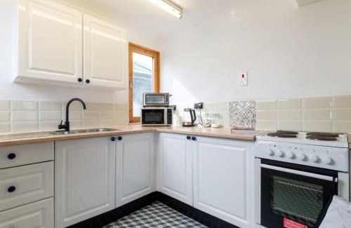 Mevagissey Apartment | Oceanfront Apartment Harbour Penthouse for Memorable Stays