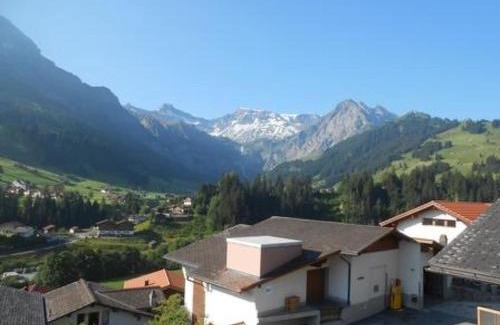 Adelboden Apartment | Highly Rated Apartment Hari: Family-Friendly Retreat