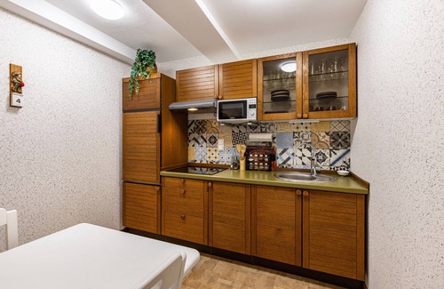 Schoeningen Apartment | Cozy Haus am Markt Apartment with Roof Terrace & Wi-Fi