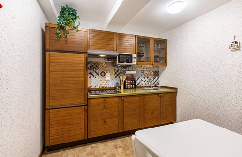Schoeningen Apartment | Cozy Haus am Markt Apartment with Roof Terrace & Wi-Fi
