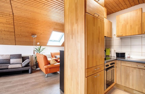 Hayingen Apartment | Cozy Apartment 'Haus Bross' with Balcony & Wi-Fi Access