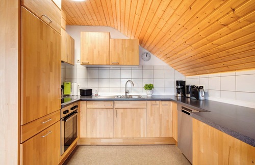 Hayingen Apartment | Cozy Apartment 'Haus Bross' with Balcony & Wi-Fi Access