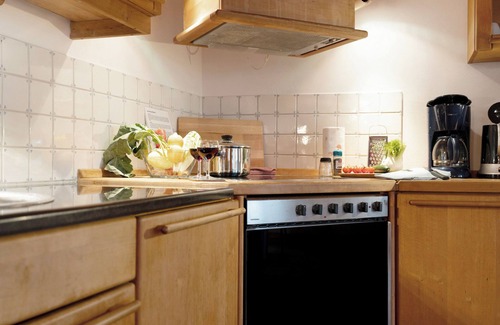 Hillgroven Apartment | Apartment 'Haus Mühlenhof 7' with Private Terrace, Shared Garden and Wi-Fi