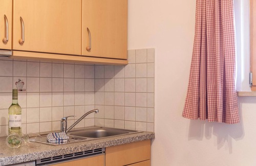 Hammersbach Apartment | Idyllic Apartment 'Haus Niklos - Wank' with Mountain Views