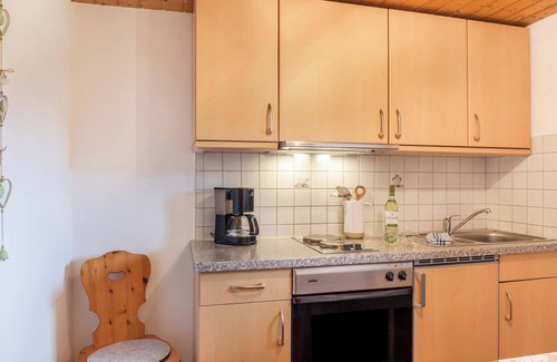 Hammersbach Apartment | Idyllic Apartment 'Haus Niklos - Wank' with Mountain Views