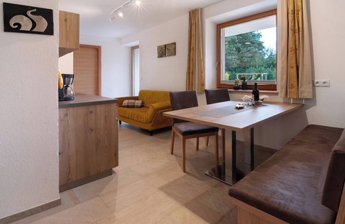 Sluderno Apartment | Apartment 'Hausergut Golden' with Mountain View, Private Terrace and Wi-Fi