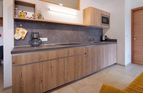 Sluderno Apartment | Apartment 'Hausergut Golden' with Mountain View, Private Terrace and Wi-Fi
