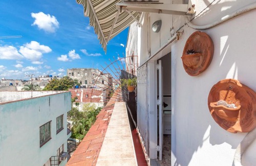 Old Havana Apartment | Family-Friendly Stay at Apartment Havana - 4-Star Comfort