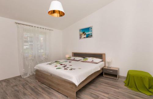 Strozanac Apartment | Family-Friendly Retreat at Apartment Heaven - Rated 9.3/10