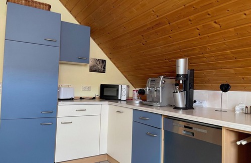 Weiterndorf Apartment | Apartment 'Heilsbronn' with Balcony and Wi-Fi