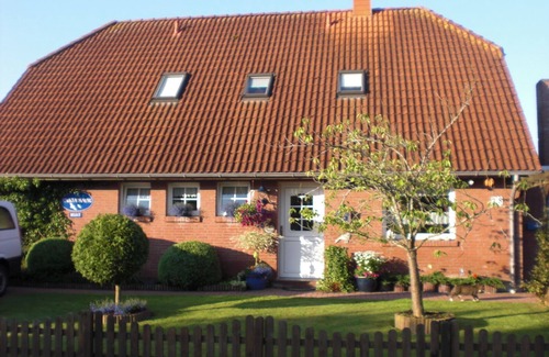 Werdum Apartment | Guest Rated 10/10: Apartment Heimathafen with Ocean View
