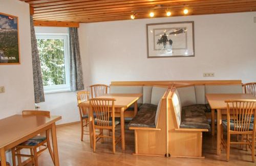 Tobadill Apartment | Pet & Child Friendly Apartment Helga - Guest Rated 9.1/10