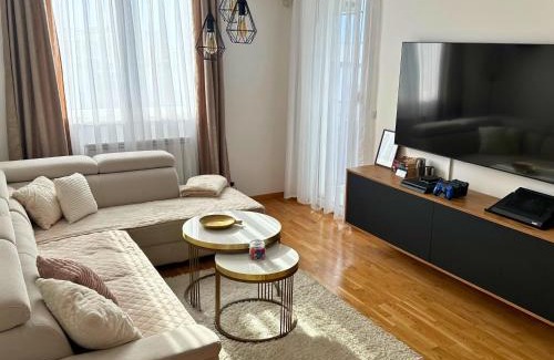 East Sarajevo Apartment | Guest Rated: Apartment Hera with Private Garage for Families