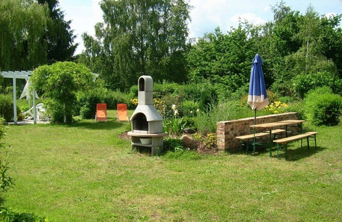 Sedlitz Apartment | Family-Friendly Apartment with Ocean View at Herberge Zum Steiger