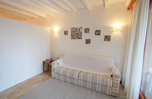 Porto Valtravaglia Apartment | Beachfront Apartment Hermitage-5 with Pool and Ocean Views