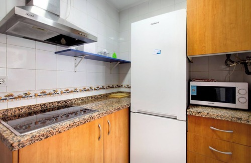 Carretera de Cadiz Apartment | Cozy Apartment 'Heroes De Sostoa 3' with Private Terrace