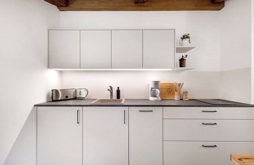 Chifa Apartment | Apartment 'Herzleierhof Friedrich Von Rodank' with Mountain View, Shared Garden and Wi-Fi