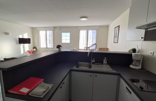 Kerroch Apartment | Beachside Retreat: T3 "Hoedic" with Ocean Views