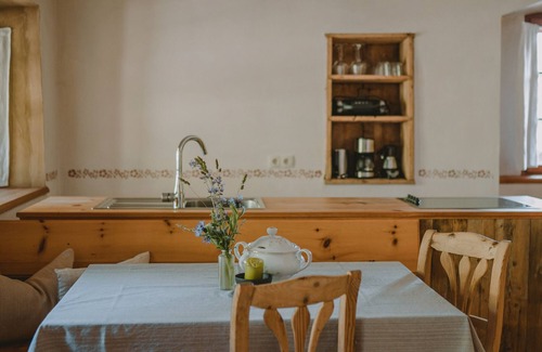 Tesimo Apartment | Cozy Apartment 'Hof Neuhaus Platzerer Jöchl' with Wi-Fi