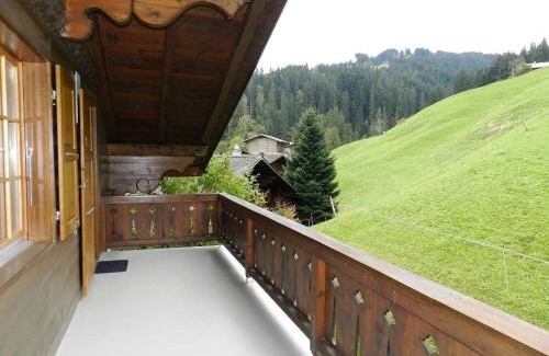 Saanen Apartment | Family-Friendly Stay at Apartment Hornflue - Baumann by Interhome