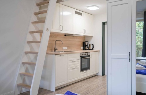 Esgrus Apartment | Apartment house Brunsholm Apartment 5 with attic with garden access