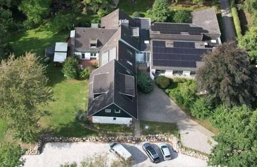 Esgrus Apartment | Apartment house Brunsholm Apartment 5 with attic with garden access