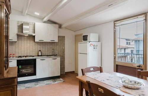 Calatafimi Apartment | Apartment 'House In Calatafimi Segesta' with Private Terrace, Wi-Fi and Air Conditioning