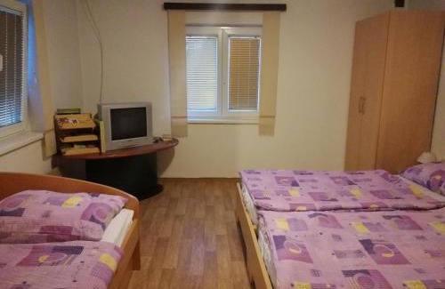 Marindol House | Pet-Friendly Stays at Apartment House Papa for Your Family