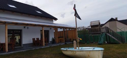 Svaty Kriz Apartment | Tranquil Apartment House with Sauna & Jacuzzi in Svätý Kríž