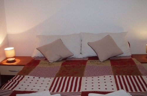 Ilovik Apartment | Cozy Apartment Azur - Steps from the Sea on Ilovik Island
