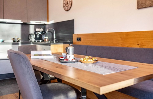 Acereto Apartment | Relax in Apartment 'App Hubertus' with Mountain Views
