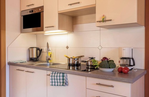 Feldthurns Apartment | Mountain View Apartment 'Huberhof - Rubens' with Garden & Wi-Fi