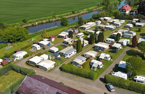 Wahlhausen Apartment | Cozy Apartment at Wahlhausen Campsite with Kitchen & Breakfast