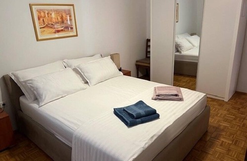 Brna Apartment | Pet-Friendly Apartment Ida with Ocean Views in Brna