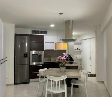 Lecherías Apartment | Apartment in front of the beach in Lechería