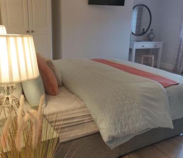 Letterkenny Apartment | Child-Friendly Apartment with Exceptional 9.3/10 Rating