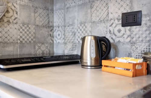 San Salvario Apartment | Cozy 'Il Gattino Di Torino' Apartment with Wi-Fi & Kitchen