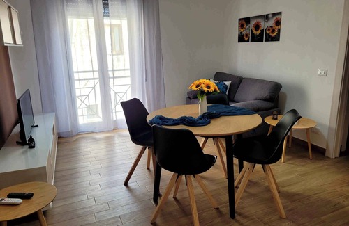 Paceco Apartment | Apartment IL GIRASOLE - strategically located