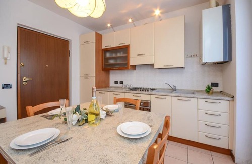Solarolo Apartment | Experience 'Il Riflesso Sul Lago': Lake View & Shared Pool