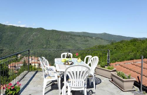 Novelli Apartment | Pet-Friendly Retreat at Apartment Il Loggiato - TVE170