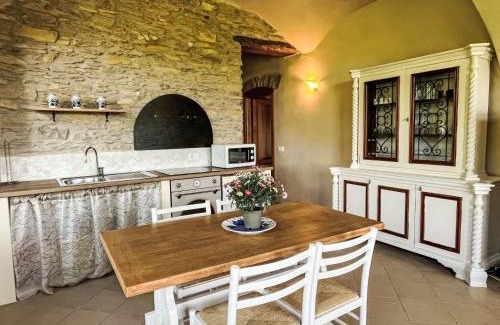 Novelli Apartment | Pet-Friendly Retreat at Apartment Il Loggiato - TVE170