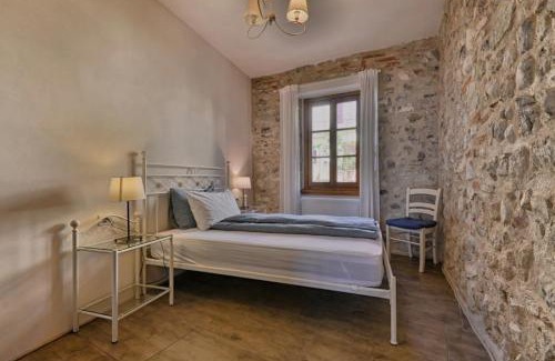 Oldesio Apartment | Pet-Friendly Retreat at Apartment Il Melo with Kitchen Access