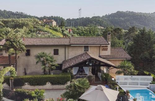 Camaiore Apartment | Guest Rated 10/10: Apartment Il Melograno with Pool Access