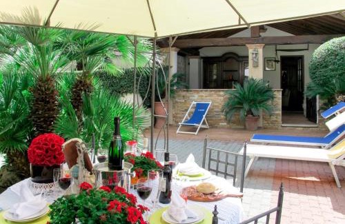 Camaiore Apartment | Guest Rated 10/10: Apartment Il Melograno with Pool Access