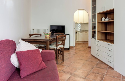 Giugnano Apartment | Idyllic Apartment 'Il Nido Toscano' with Mountain View