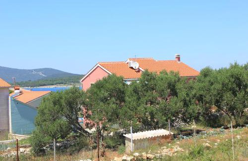 Ilovik Apartment | Pet & Child Friendly Stay at Apartment Ilovik 8069a