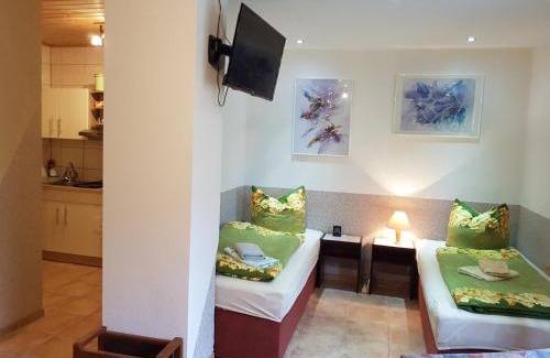 Erfurt Apartment | Cozy Apartment in Nature with Easy City Access