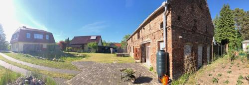 Bestensee Villa | Cozy Apartment by Lake and Forest with Large Garden Retreat