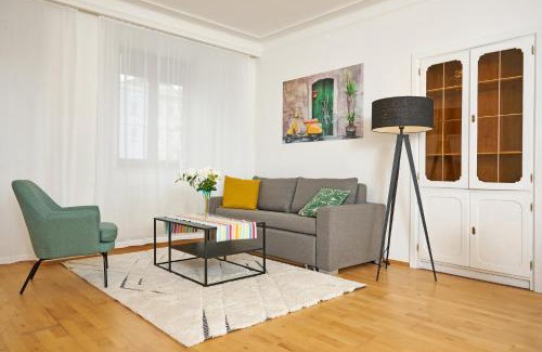 Ried im Innkreis Apartment | Prime Apartment in Ried im Innkreis with Hot Tub Access
