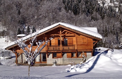 Sixt-Fer-a-Cheval Apartment | Mountain Retreat: Cozy Apartment in Sixt Fer A Cheval